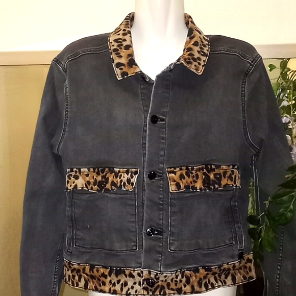 LulaRoe Black Denim Jacket with Animal Print Trim - Picture 1 of 13
